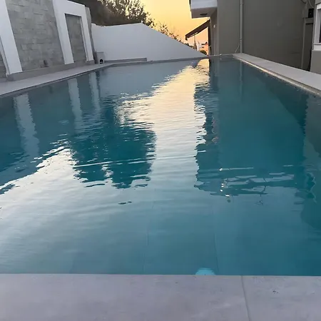 Erato Superior Villa